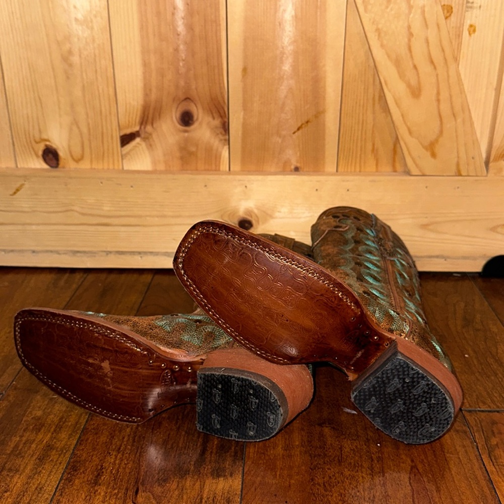 Justin Boots - Picture 3 of 7